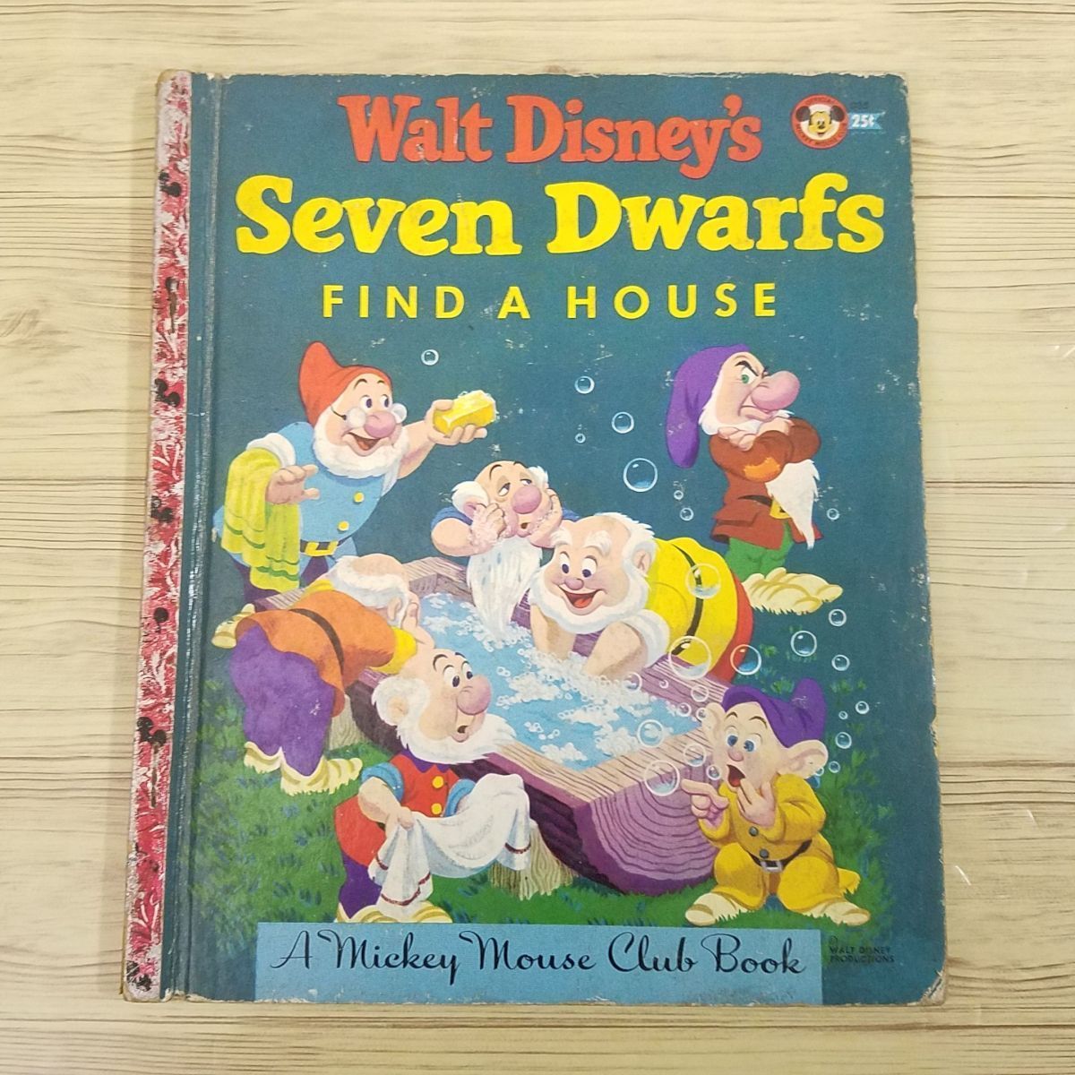  foreign language picture book [ Disney Snow White 7 person. .... house ...Seven Dwarfs FIND A HOUSE] 1952 year? Vintage Disney picture book 