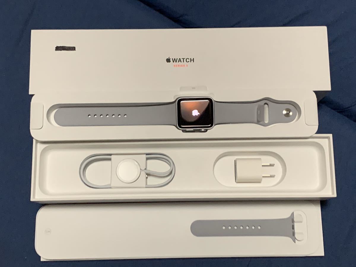 ほぼ新品】Apple Watch Series 3 GPS + Cellularモデル 42mm シルバー