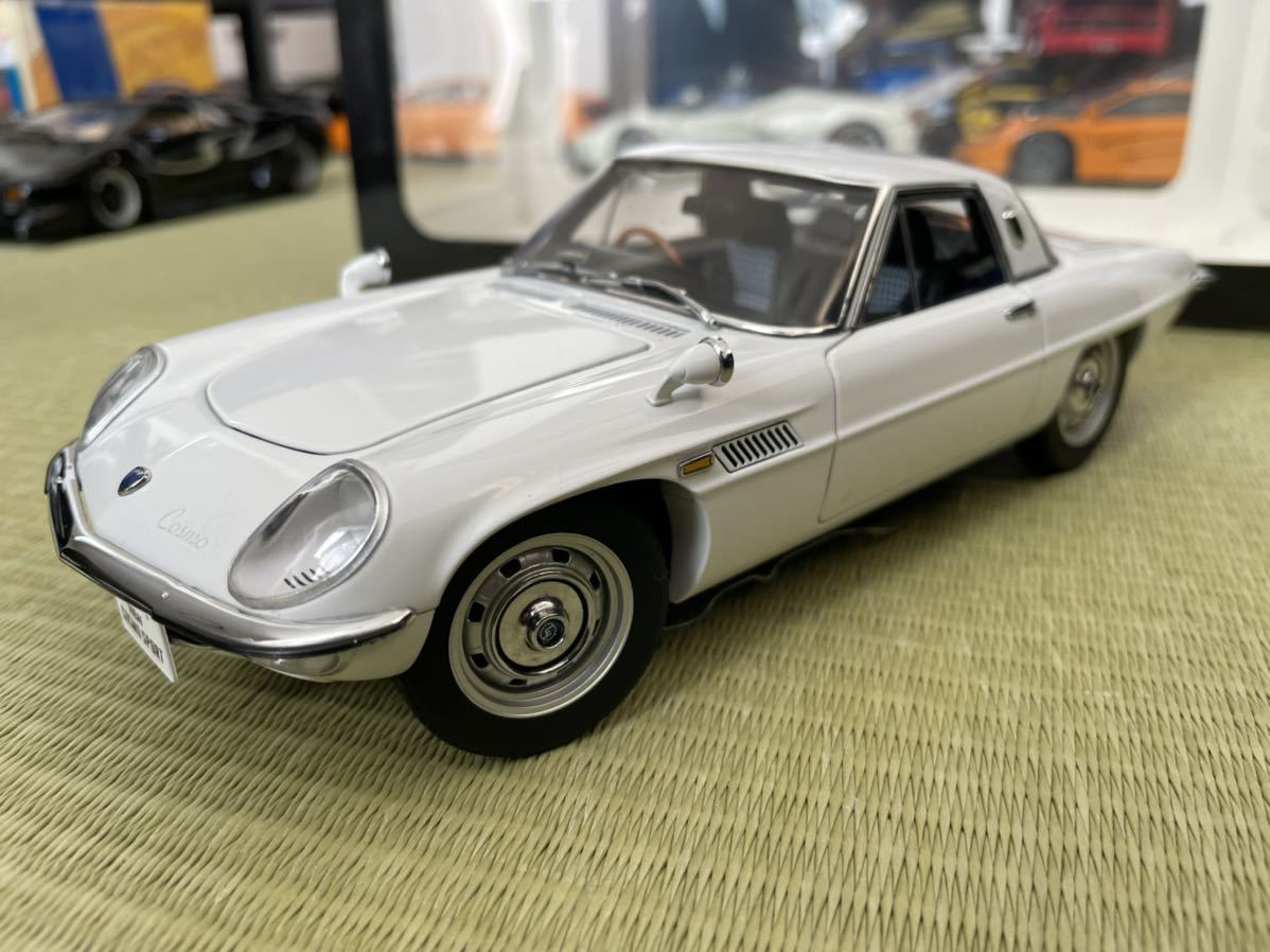 オートアート Autoart マツダ コスモスポーツ Mazda Cosmo Sport 1/18