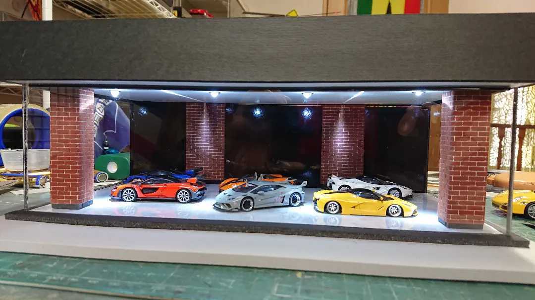 ジオラマ ミニカーショーケース カーディーラー風 1/43 1/64 1/32