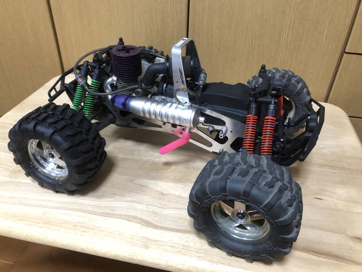 HPI　サベージ　エンジンラジコン中古　スターター付き　オマケ多数　4WDモンスタートラック_画像4