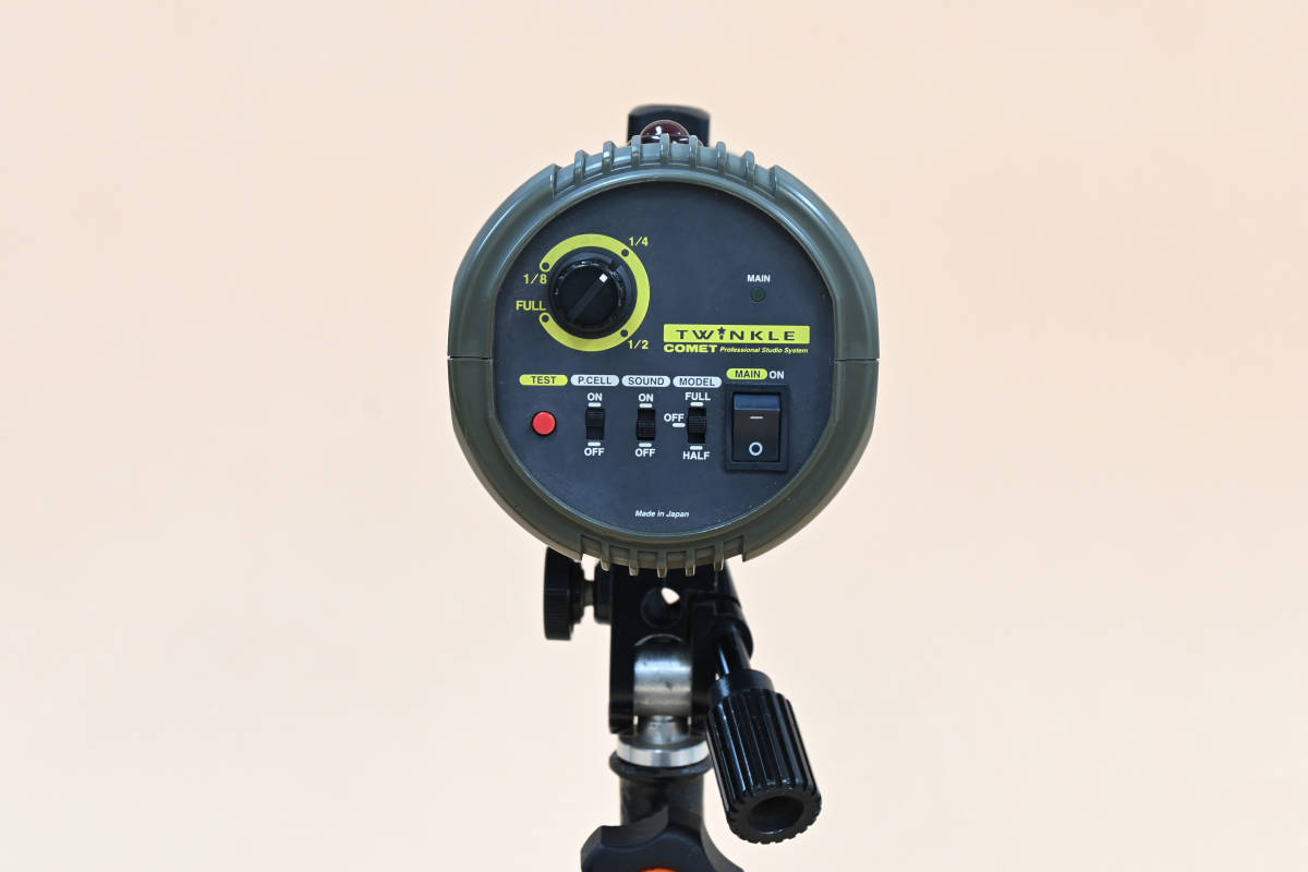 COMET コメット TWINKLE 02 モノブロックストロボ 発光確認済　送料無料