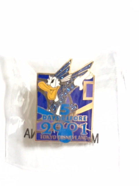  Donald * Duck pin badge not for sale Tokyo Disney Land 2001 year 5DAYS BEFORE