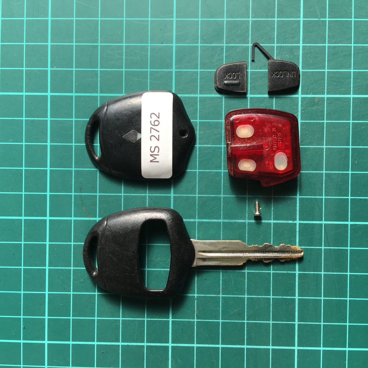 定価 Ms2762 記号なし点灯 三菱 送180円 純正 キーレス リモコン アイ コルト Ekワゴン 定価 Ms2762 記号なし点灯 三菱 送180円 純正 キーレス リモコン アイ コルト Ekワゴン