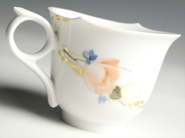 n803 Meissen マイセン ハンドペイント 金彩 フラワー 花絵 カップ＆ソーサー_画像4