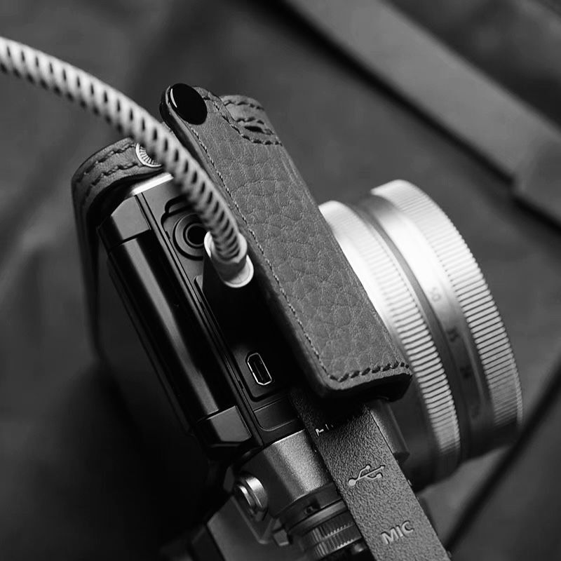 新品 本革 Nikon ニコン ZFC/zfc用 本革カメラケース ブラック golf