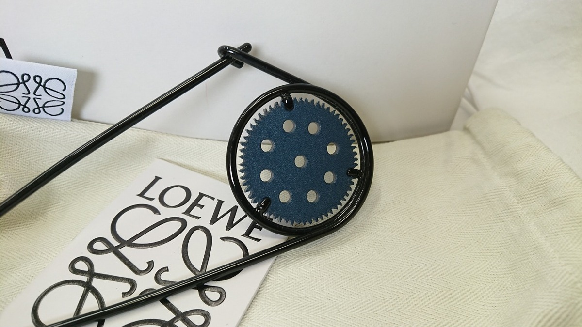 綺麗【 LOEWE ロエベ Meccano Pin メカノ ピン ブラック 箱入 バック