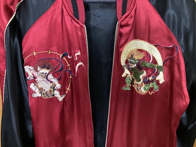 横須賀(どぶ板商店街)で購入したスカジャン 横須賀(どぶ板商店街)で購入したスカジャン