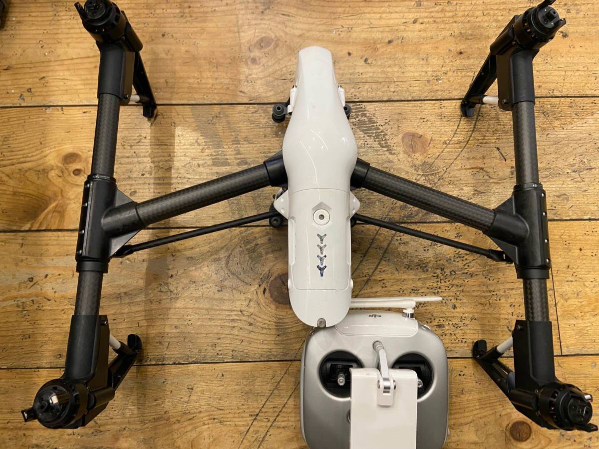 DJI Inspire 1　機体 バッテリー 送信機（ジャンク品）_画像1