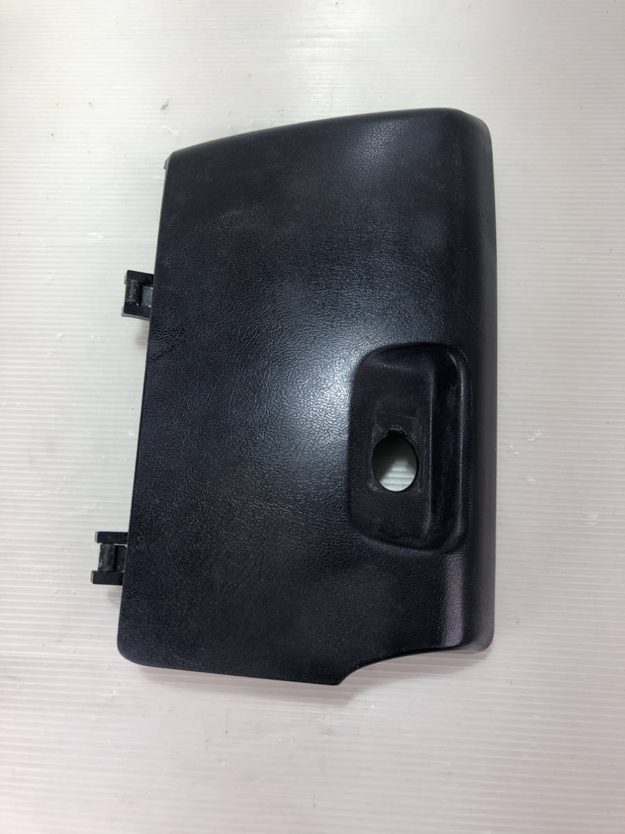 SG03J 左/グローブボックス カバー 即決 送料無料 マジェスティ SG03J 左/グローブボックス カバー 即決 送料無料 マジェスティ