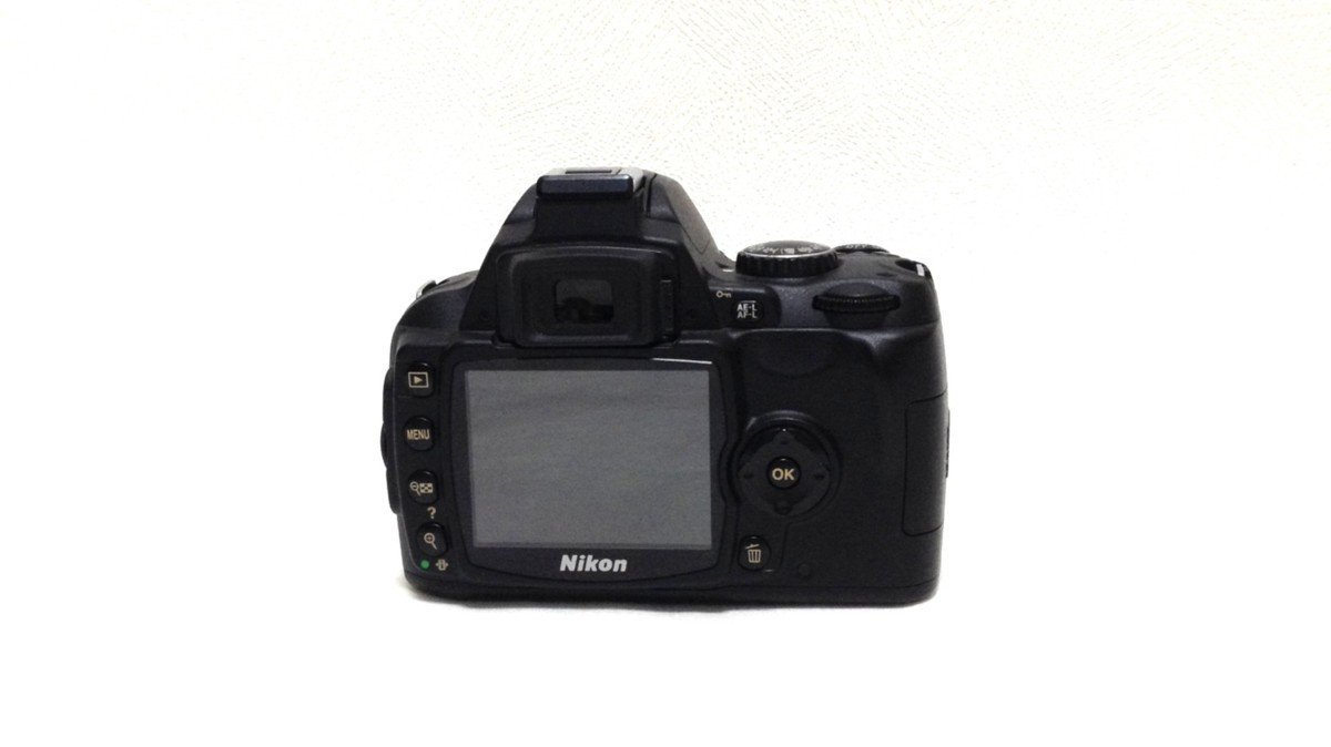 オンラインを販売 NIKON デジタル一眼レフカメラ D40 レンズ交換式一眼
