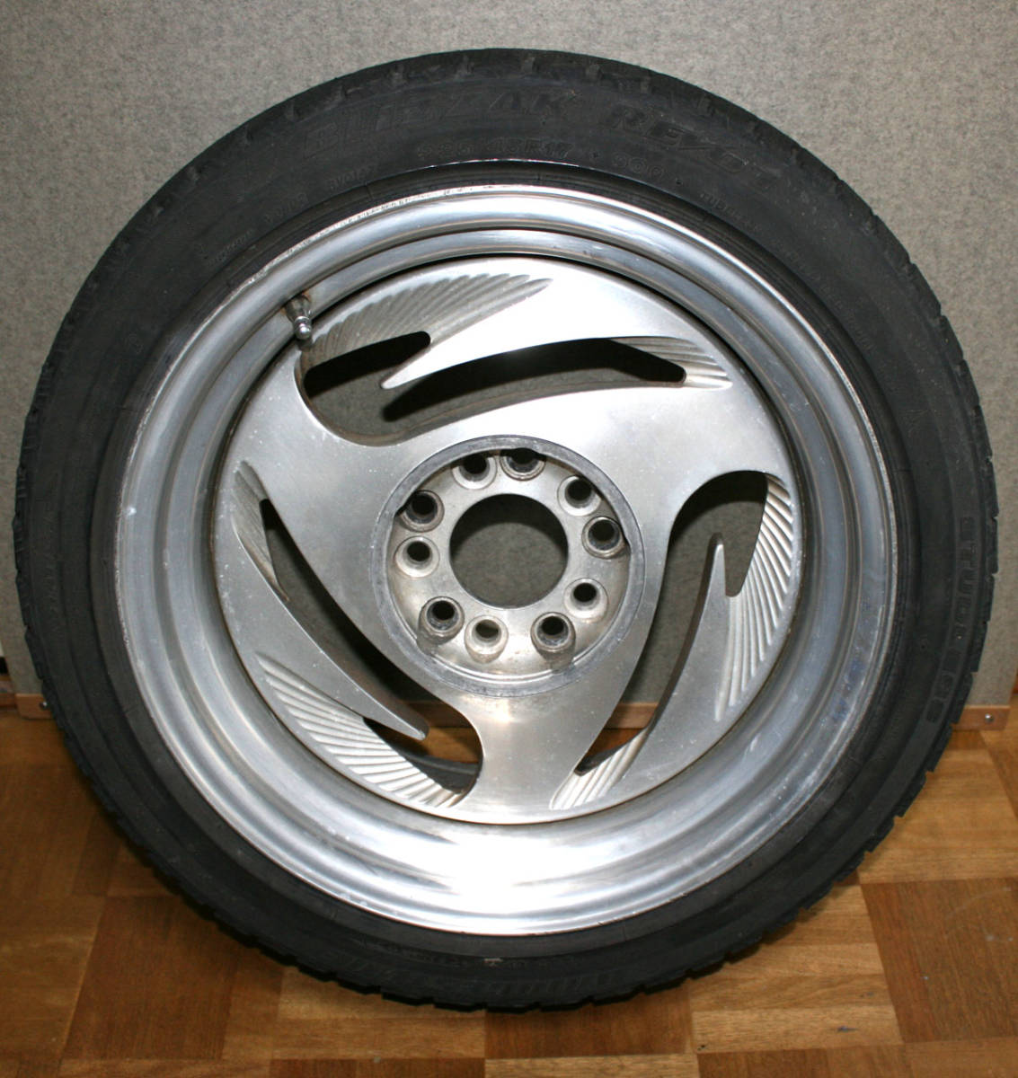 1円スタート Boyds アルミホイール 4本セット 17インチ 8j 9j Pcd127 5穴 アメ車 アストロ サバーバン タホなど 1本難有り 社外品 売買されたオークション情報 Yahooの商品情報をアーカイブ公開 オークファン Aucfan Com 1円スタート Boyds アルミホイール 4本セット 17インチ 8j 9j Pcd127 5穴 アメ車 アストロ サバーバン タホなど 1本難有り 社外品 売買されたオークション情報 Yahooの商品情報をアーカイブ公開 オークファン Aucfan Com