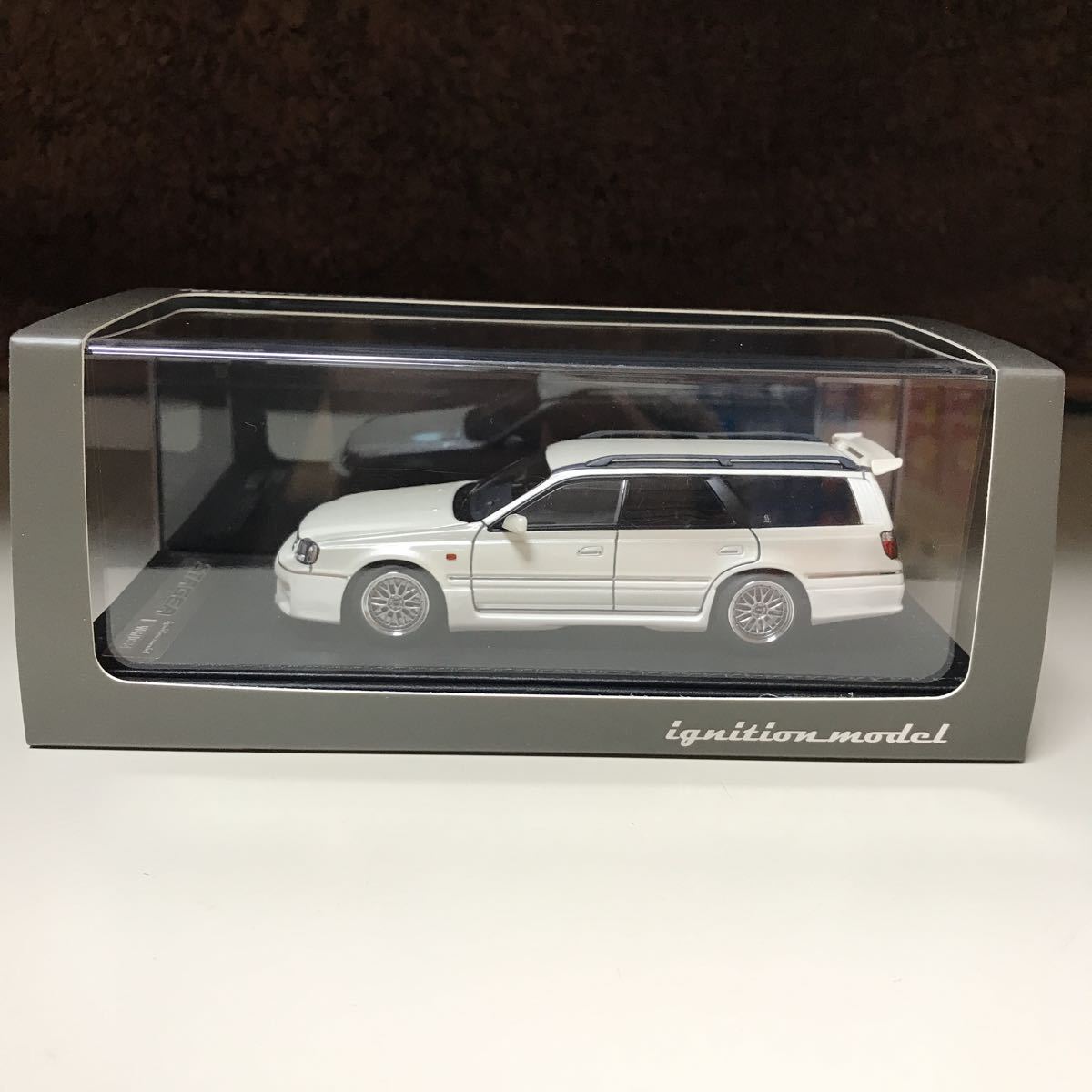 140台限定 1/43 IG2076 Nissan STAGEA 260RS (WGNC34) Pearl White