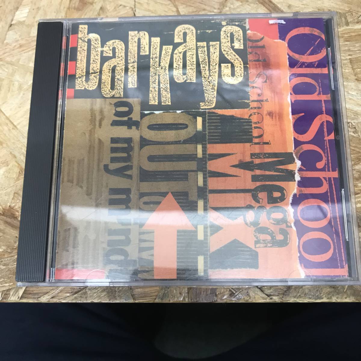 ● POPS,ROCK BARKAYS OLD SCHOOL MEGA MIX OUT OF MY MIND INST,シングル CD 中古品_画像1