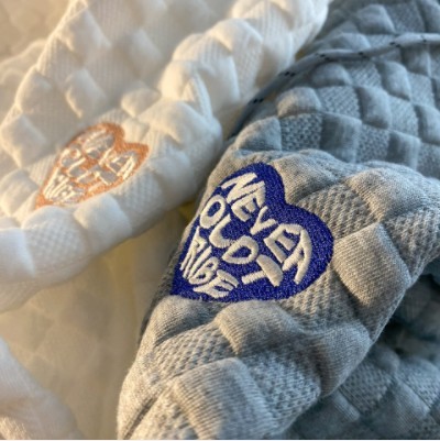 【 新品 】韓国ファッション Lサイズ ワッフルパーカー グレー ハートのロゴ ポイント 可愛い 薄手 萌え袖