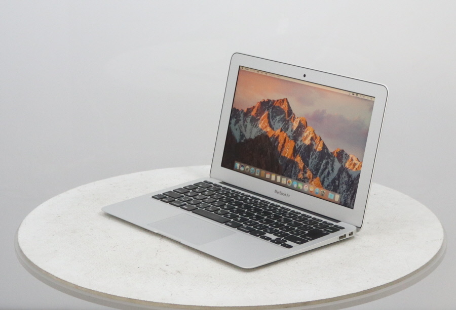 Apple MacBook Air Mid2012 A1465 macOS Core i5-3317U 1.70GHz 4GB
