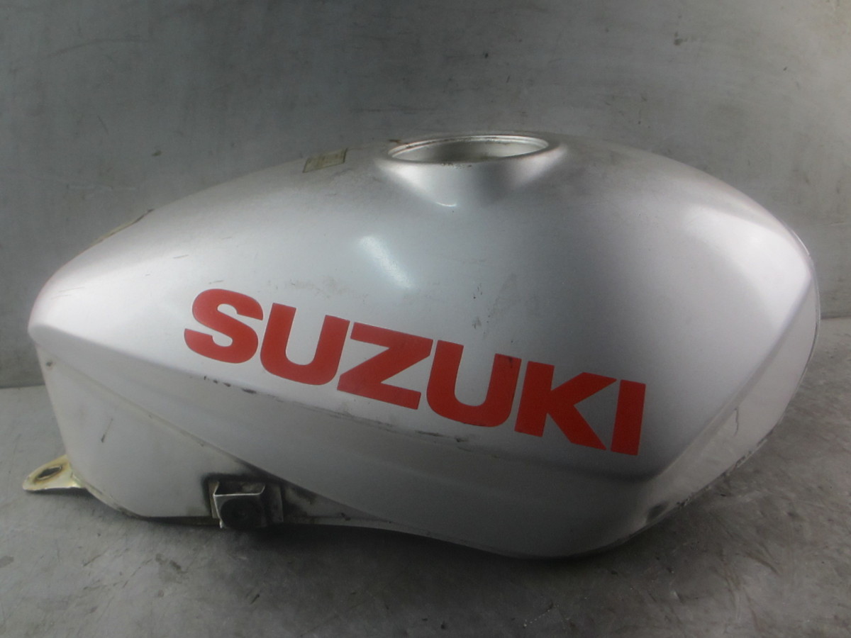 スズキ GSX250S カタナ 刀 GJ76A-102 純正 ガソリンタンク 穴あり 検索