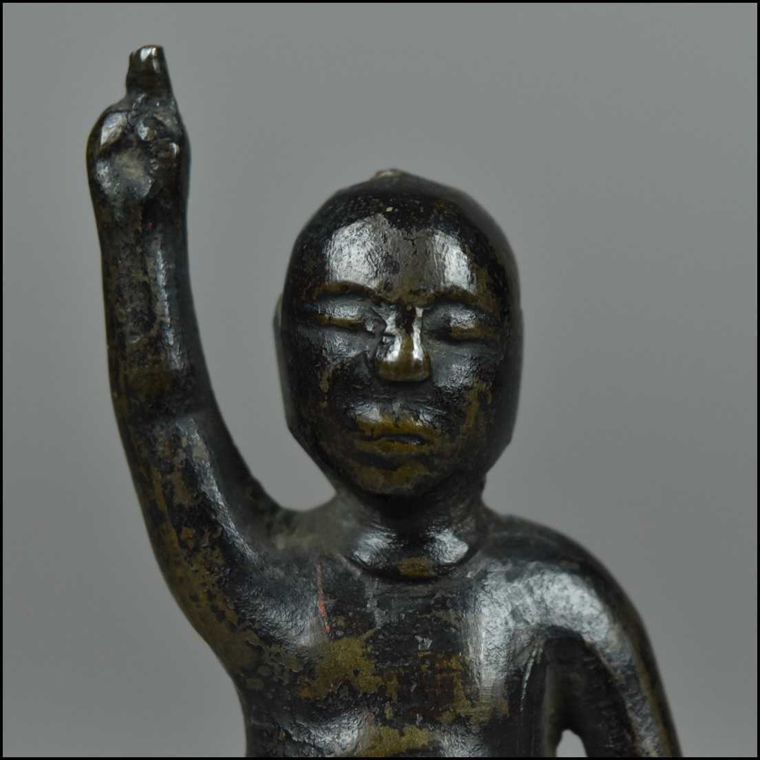 仏教美術 時代物 古銅 誕生仏 台座付 仏像 古美術品 HK22-0301