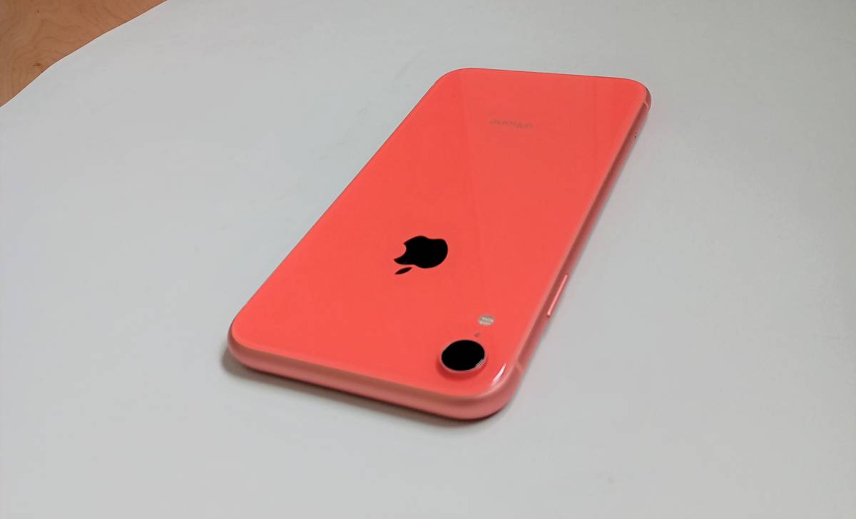 送料無料】超美品 iPhone XR 64GB SIMフリー コーラル オレンジ ピンク