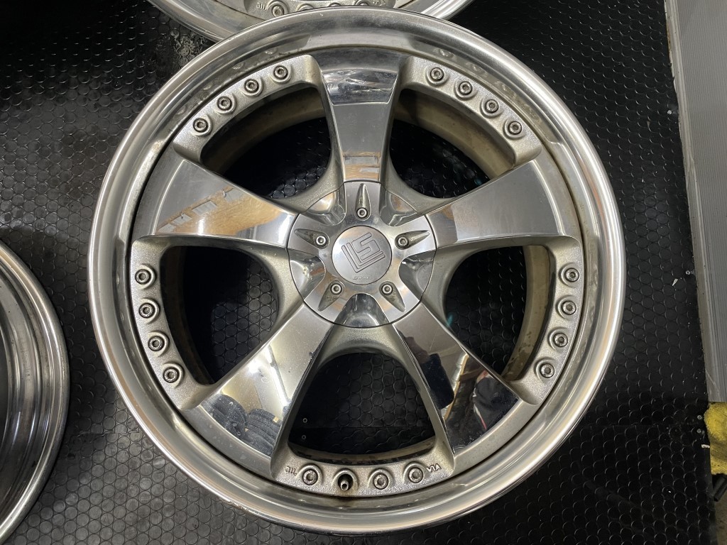 5%OFF】 WORK ワーク LS105 19インチ 4本セット タイヤ/ホイールセット 5%OFF】 WORK ワーク LS105 19インチ 4本セット タイヤ/ホイールセット