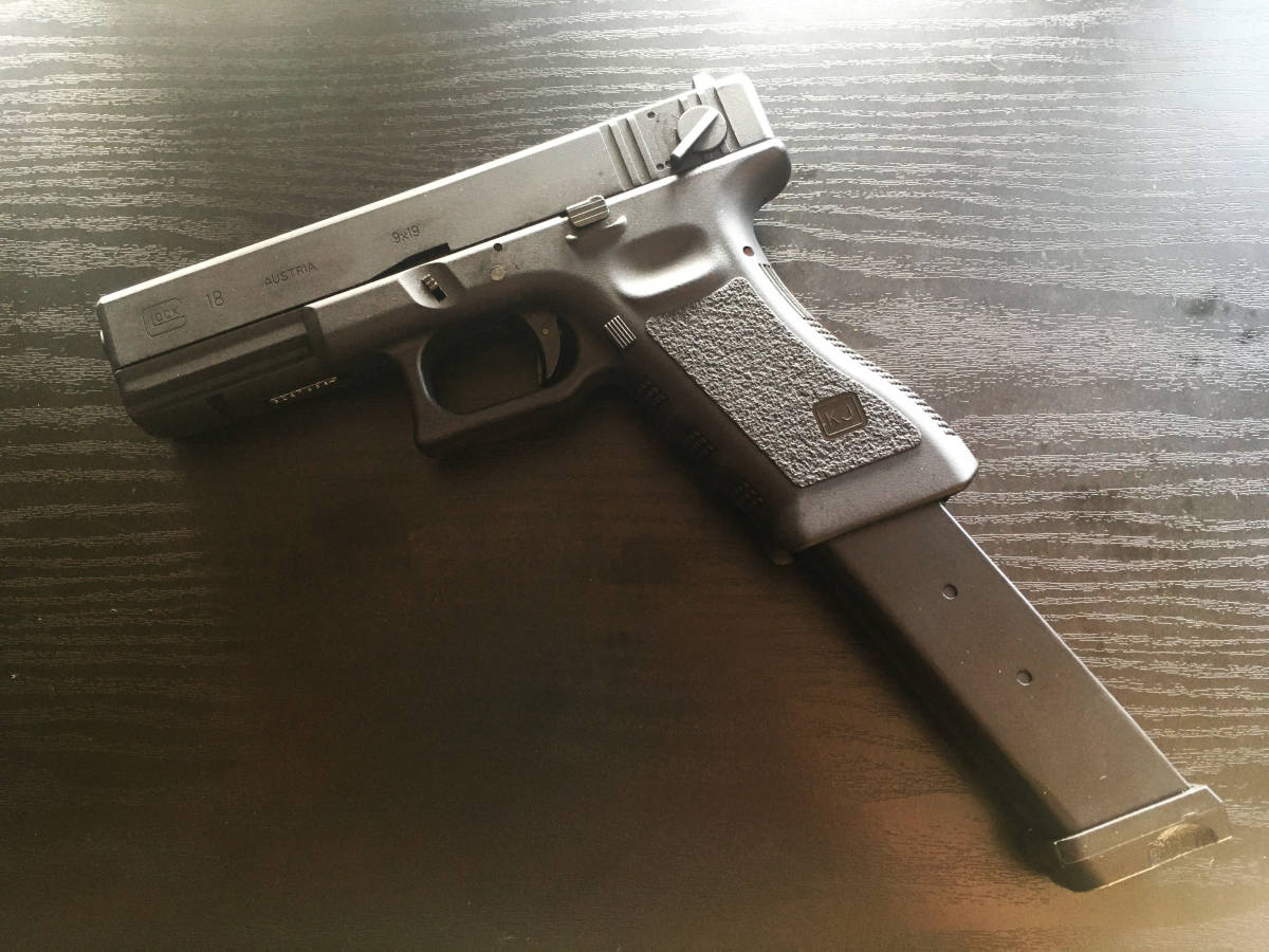 KJ G18C CO2 カスタム ロングマガジンver <ハイパワーリコイル KJ G18C CO2 カスタム ロングマガジンver <ハイパワーリコイル