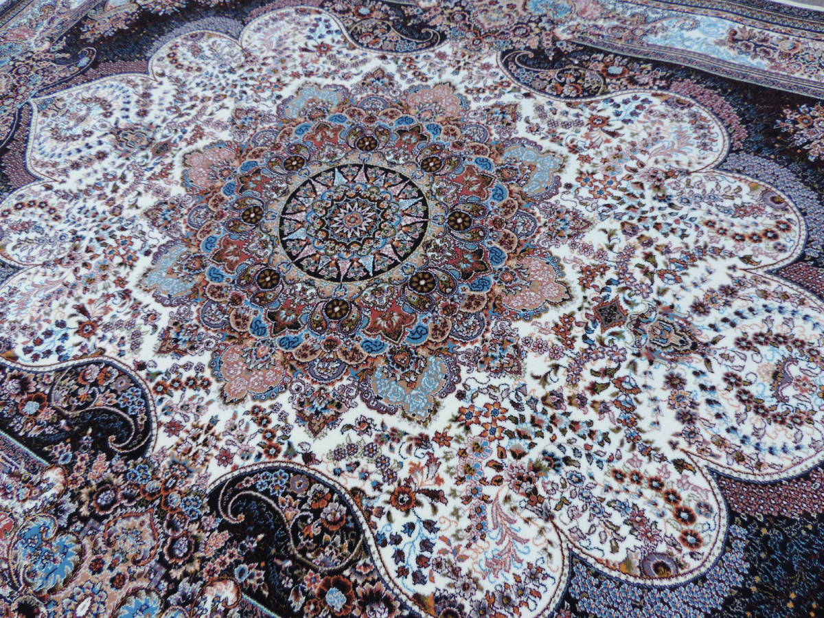 ペルシャ絨毯の本場から美しい色柄のカーペット直輸入//高密度/63万