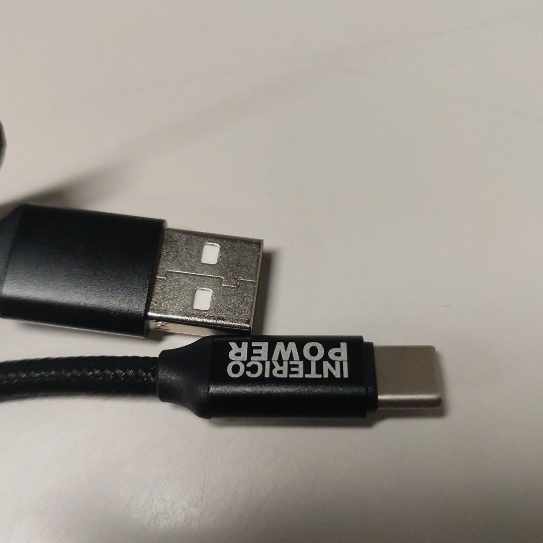 USB A to USB Type-Cケーブル