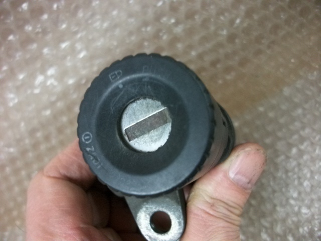 [BST]* Moto Guzzi BREVA blur vaV750 original key set switch cap lock 