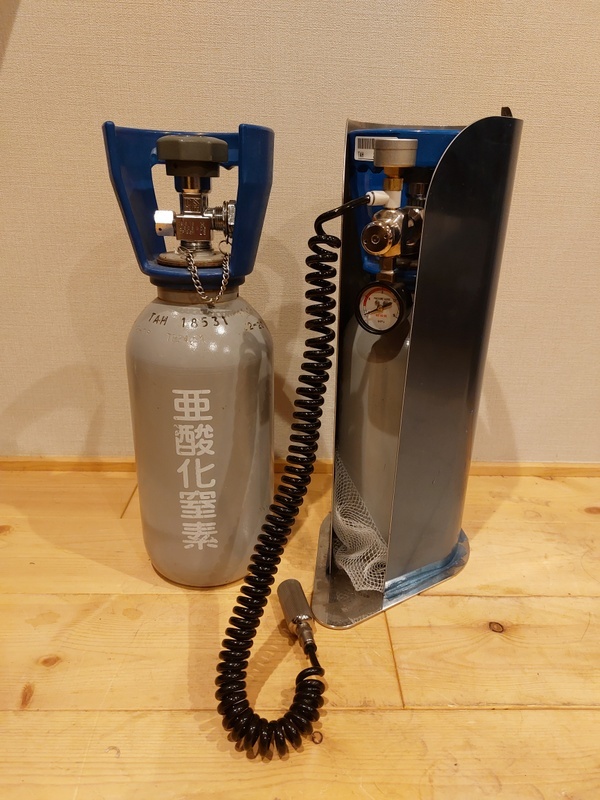 エスプーマアドバンス 充填機（亜酸化窒素）(手渡し限定：埼玉県川口市