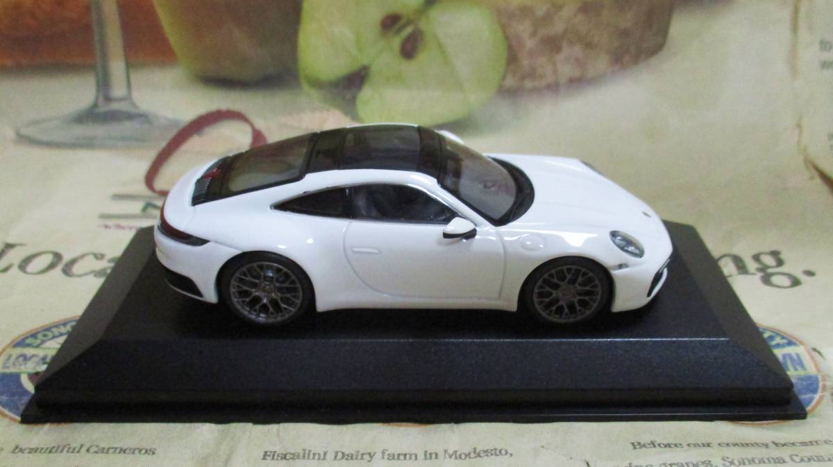 ☆レア絶版*ディーラー限定*Minichamps PMA*1/43*Porsche 911 (992