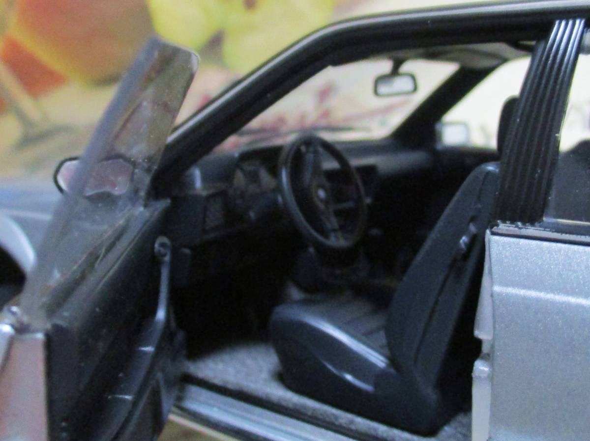 Yahoo!オークション - 激レア絶版 AUTOart 1/18 BMW M 635 CSi Yahoo!オークション - 激レア絶版 AUTOart 1/18 BMW M 635 CSi