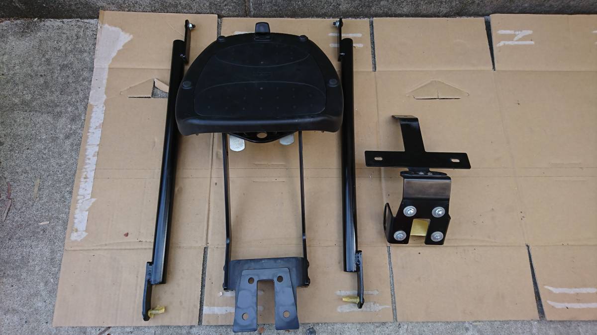 良品☆ Z125 Z125PRO リアキャリア フェンダーレス GIVIボックス