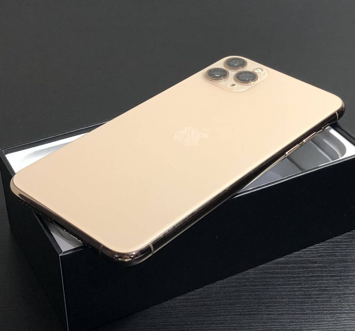 超美品】Apple|iPhone 11 Pro Max 64gb|SIMフリー|ゴールド|動作