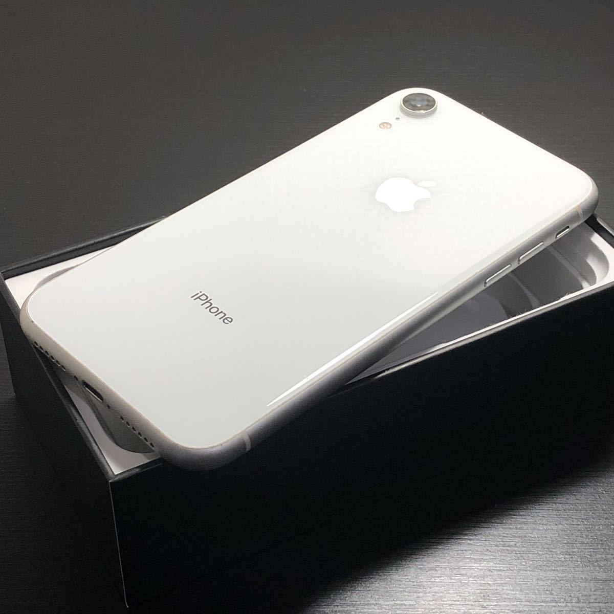 iPhone XR 64GB ホワイト SIMフリー-