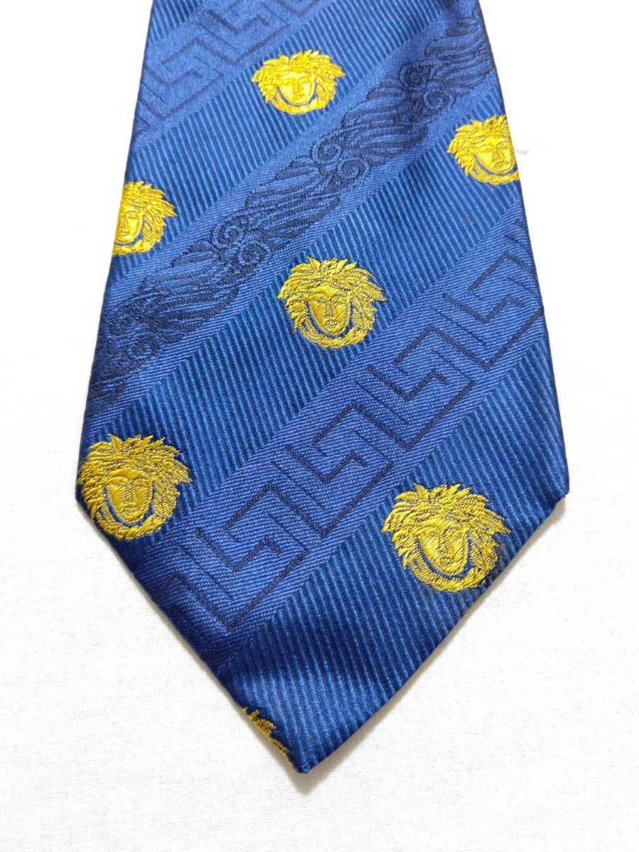 ジャンニヴェルサーチ GIANNI VERSACE メデューサネクタイ 注目 VERSACE 正本 GIANNI VERSACE ヴィンテージ メドゥーサ ニットセーター ニット/セーター