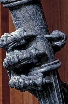 松明を握ったドラゴンの手首壁掛け照明 ブラックフライヤーズの 松明を握ったドラゴンの手首壁掛け照明 ブラックフライヤーズの