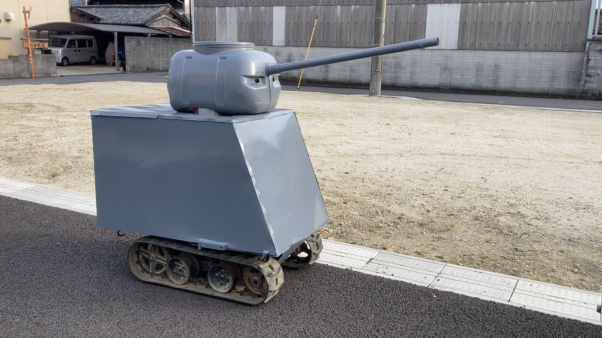 戦車　TANK 自作　公道走行可能　ナンバー取得　3速マニュアルトランスミッション　バック可能　悪路　サバゲー　趣味　車体　大赤字　処分_画像5