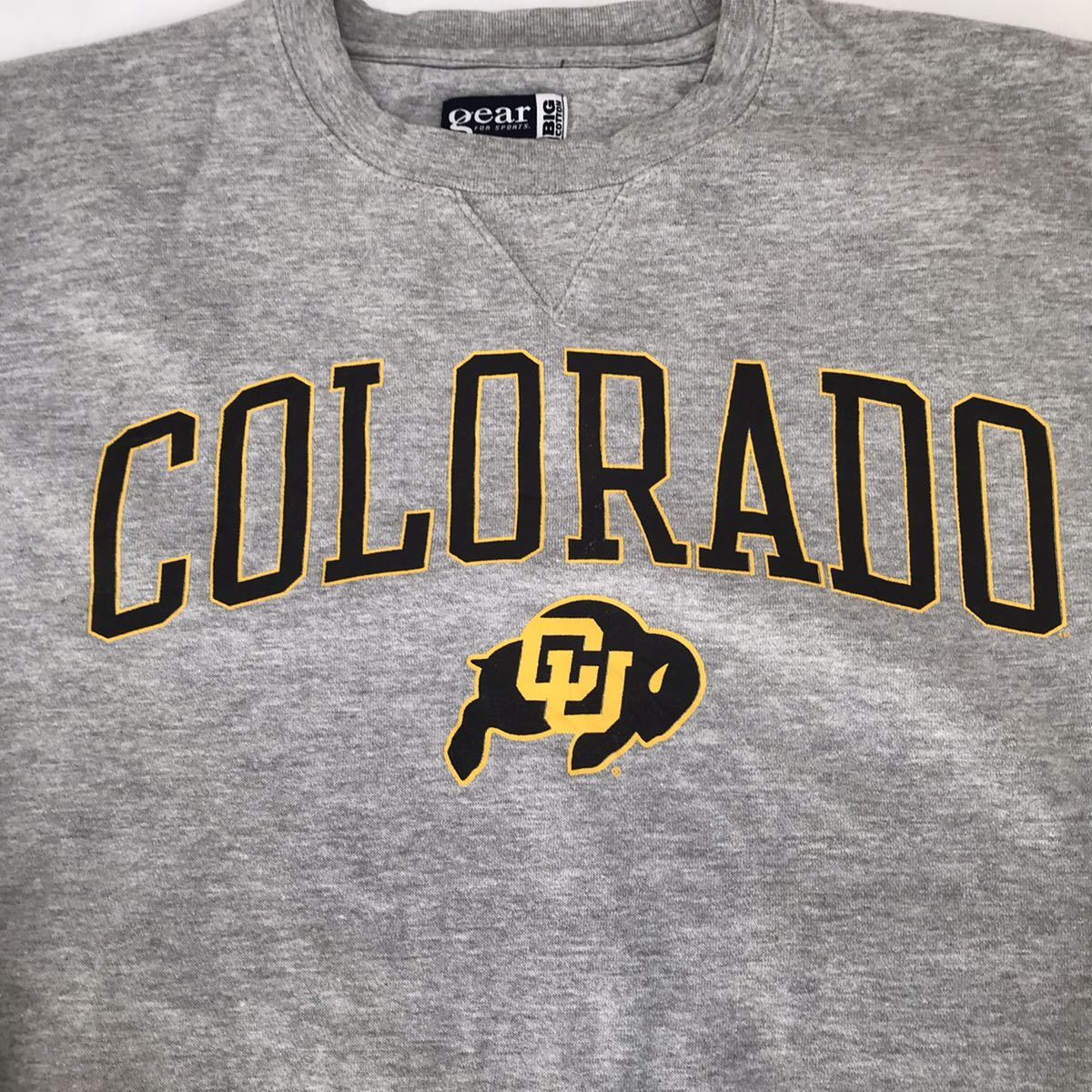 アメカジ古着 スウェット カレッジロゴ アーチロゴ コロラド大学 コロラドバッファローズ アメフト NCAA 前VメンズLグレー gear for sports