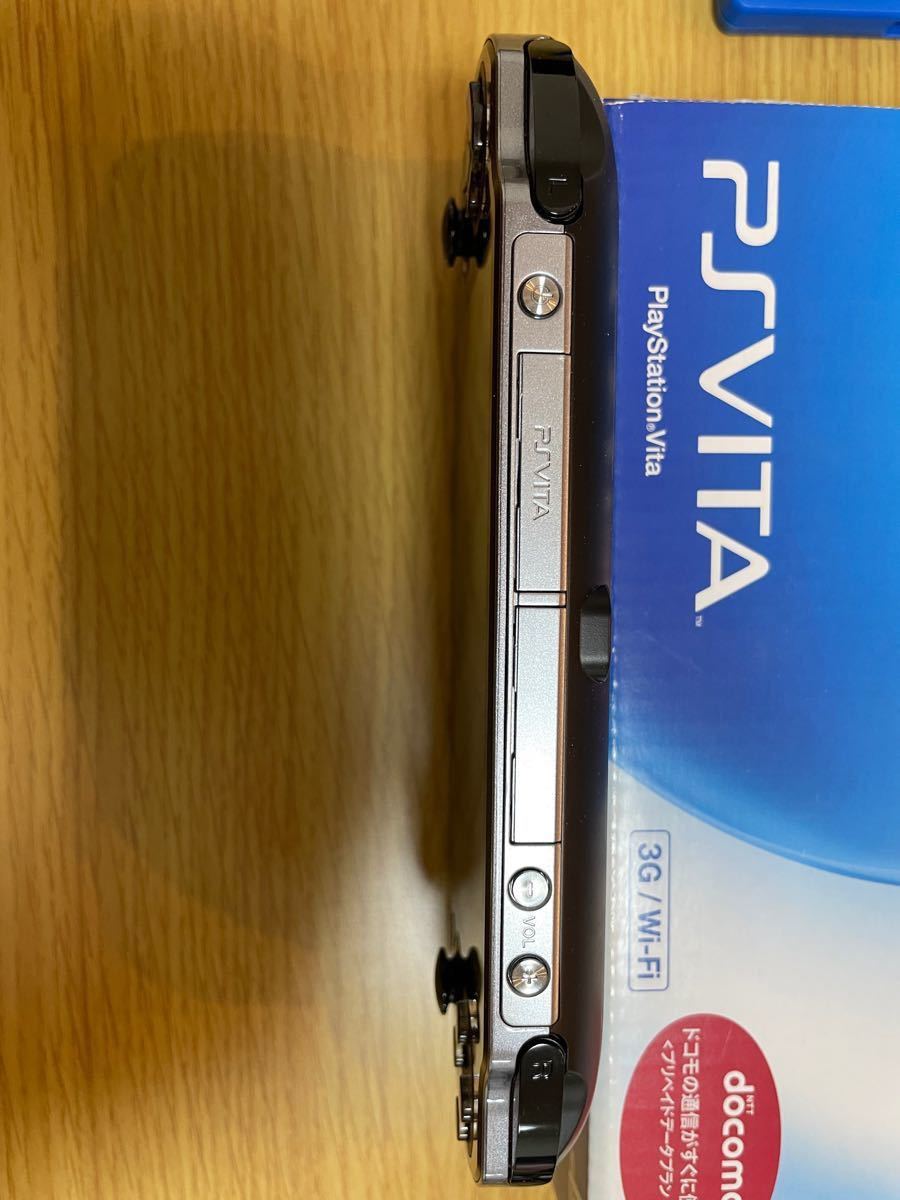 PS Vita 1000 本体　3G/Wi-Fiモデル