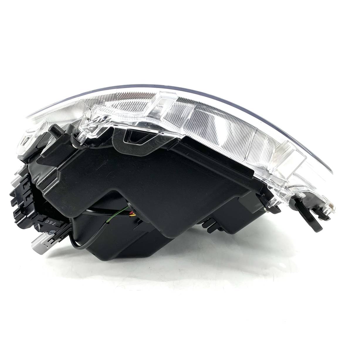 美品◇ダイハツ ムーヴキャンバス LA800S◇LED ヘッドライト 右 右側