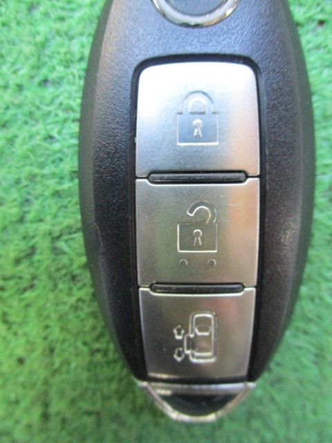 日産純正 インテリジェントキー 3ボタン 左後スライドドアボタン セレナ C25の画像3