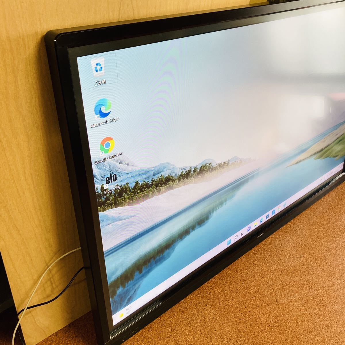 SHARP シャープ PN-L703B 70V型ワイド BIGPAD タッチディスプレイ 2 SHARP シャープ PN-L703B 70V型ワイド BIGPAD タッチディスプレイ 2