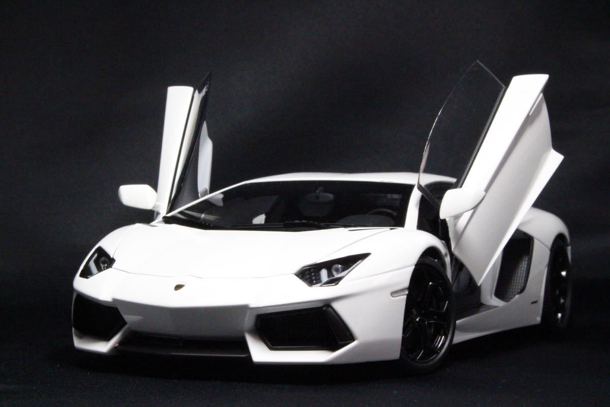 1/18 AUTOart Lamborghini Aventador White 74663 / ランボルギーニ