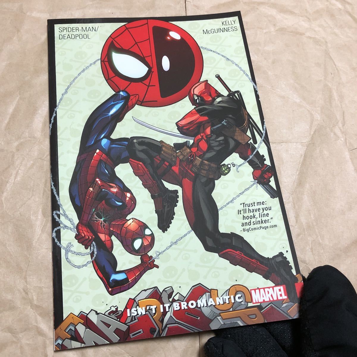 アメコミ　Spider-Man Deadpool Vol. 1 Isn't It Bromantic　　マーベル/MARVEL　スパイダーマン デッドプール　　送料無料