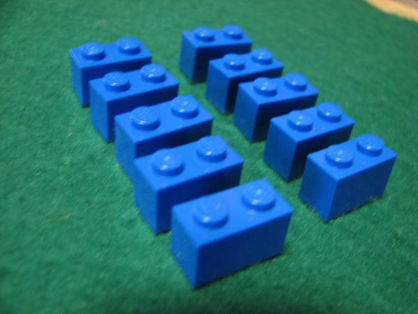 ☆レゴ-LEGO★3004★基本ブロック[青]1x2★10個★新品★他にも多数LEGO出品中_画像2