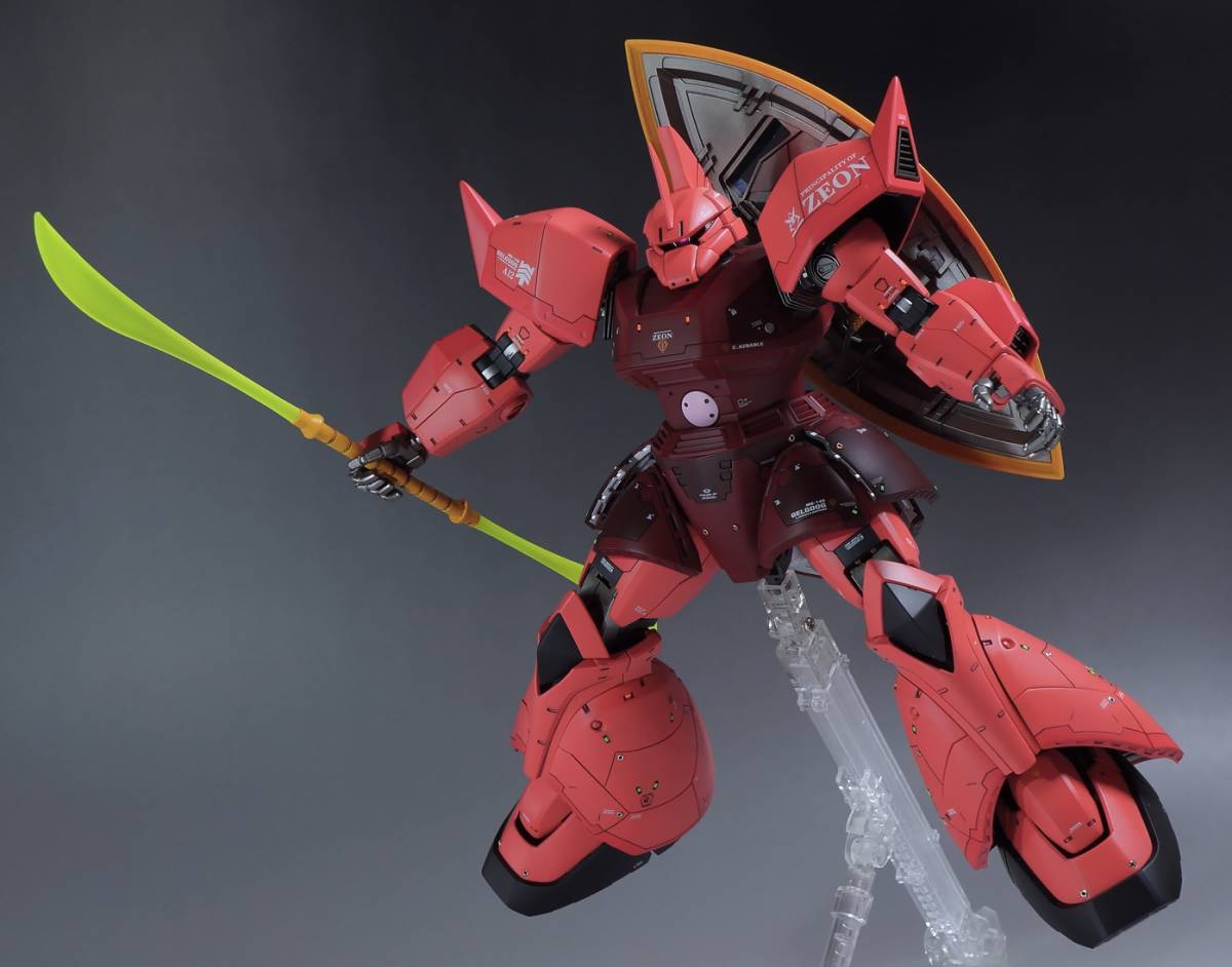 MG 1/100 シャア専用ゲルググ Ver.2.0 改修塗装済み完成品 détails d