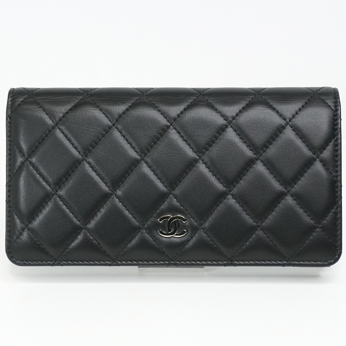 CHANEL シャネル マトラッセ 二つ折り長財布 ココマーク ブラック×SV