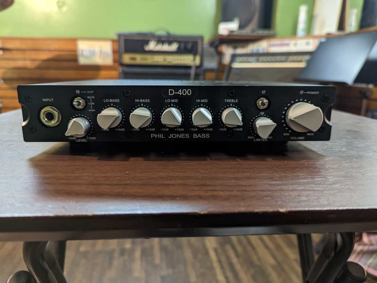 PHIL JONES BASS / D-400 twispwa.com