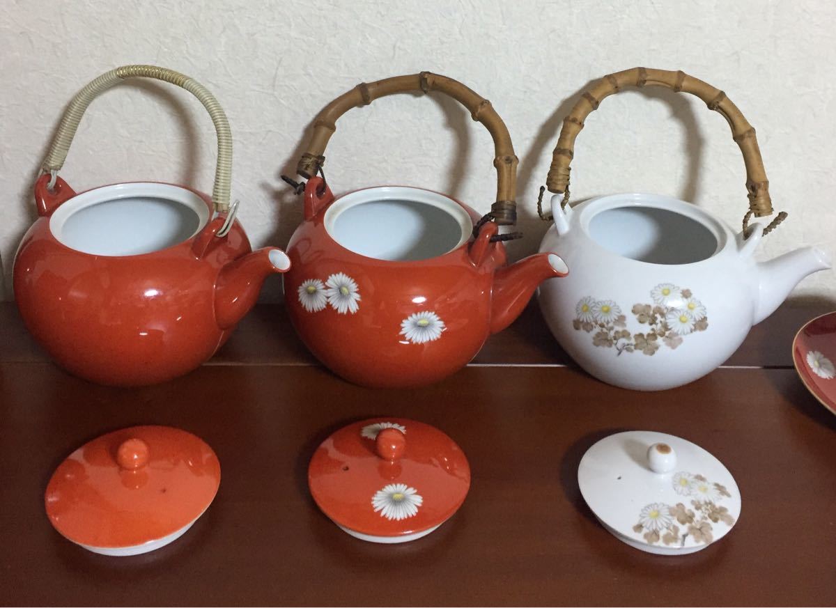 レッド系2021年激安 オールドノリタケ 赤菊白菊 カップ&ソーサー 希少 レビュー高評価 オールドノリタケ プレート 赤菊 5枚 コレクション 食器
