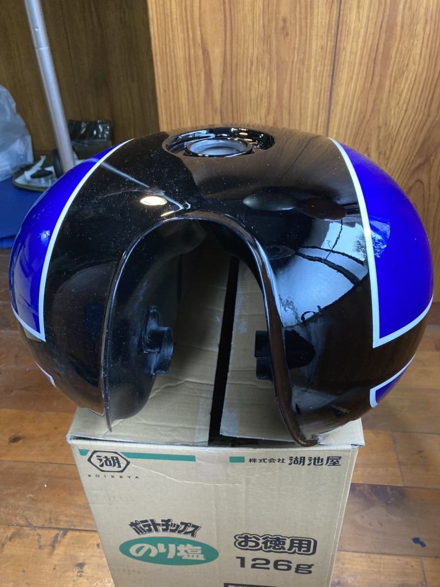 KAWASAKI W650 純正タンク W3仕様にペイント済 検)W400 W800 KAWASAKI W650 純正タンク W3仕様にペイント済 検)W400 W800